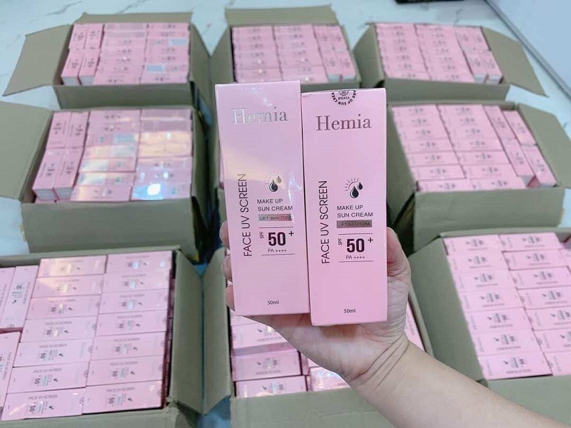 Chú ý sau 4 - 6 tiếng nên dặm lại kem chống nắng một lần