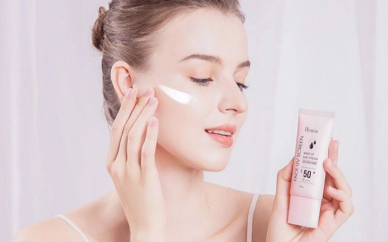 Kem chống nắng Hemia review với thành phần thiên nhiên lành tính