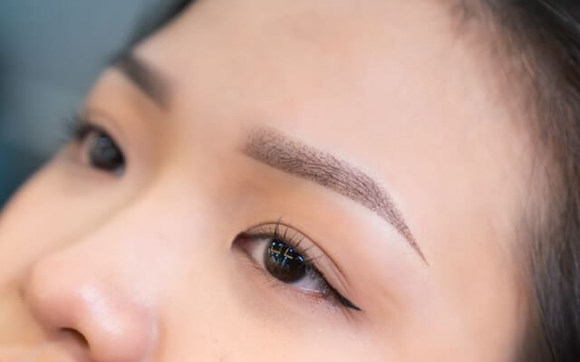 Dưỡng mi FKN – giải pháp cho đôi mi cong mềm quyến rũ duong-mi-fkn-giai-phap-cho-doi-mi-cong-mem-quyen-ru